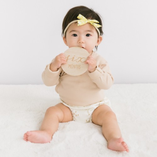 Pearhead Wooden Milestone Photo Cards